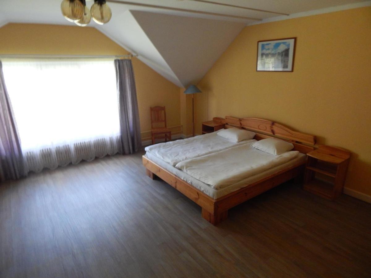 Motel Brencis Iecava Екстериор снимка