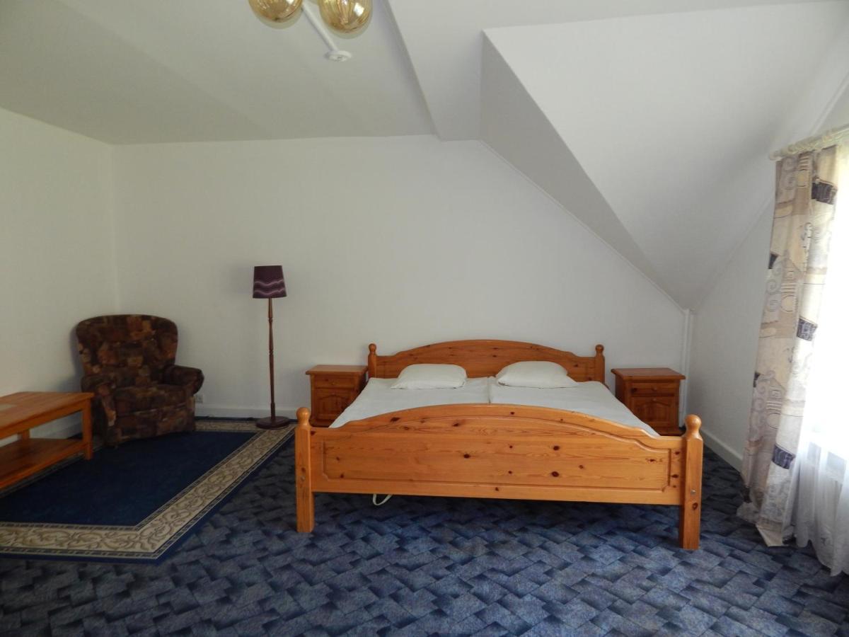 Motel Brencis Iecava Екстериор снимка