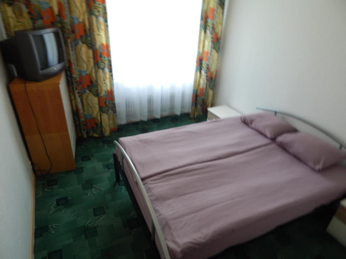 Motel Brencis Iecava Екстериор снимка