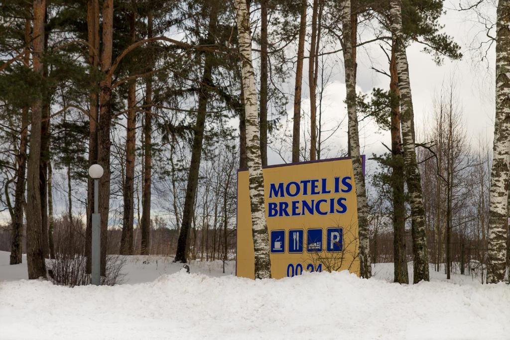 Motel Brencis Iecava Екстериор снимка